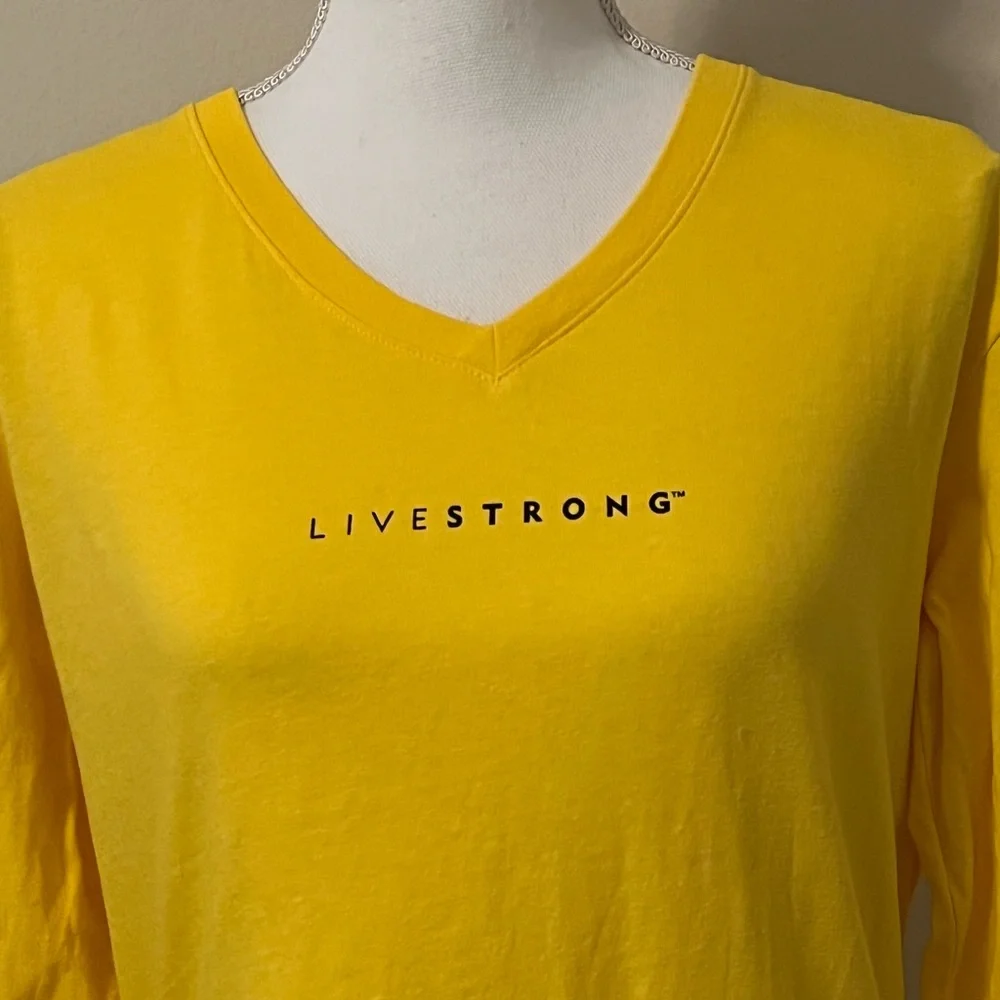 NIKE LIVESTRONG Shirt